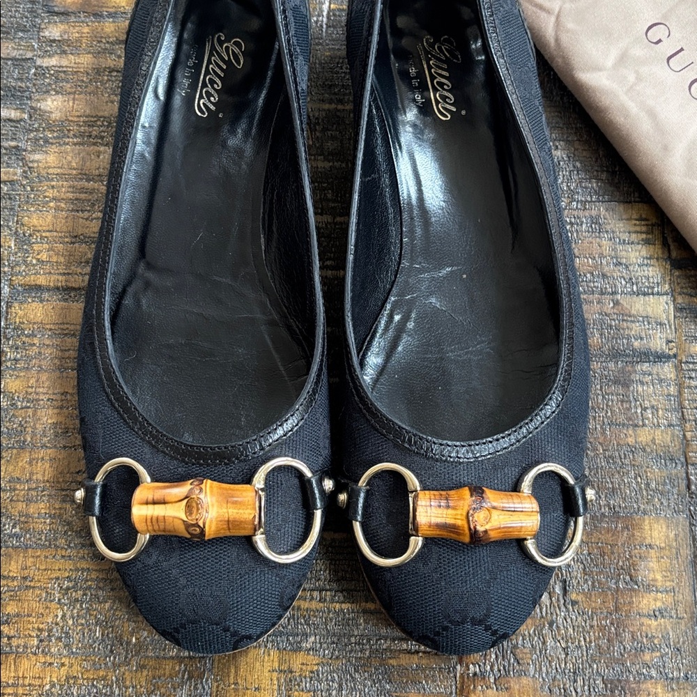 Gucci Black Flats with Iconic Bamboo Horse Bit Accent - Picture 2 of 8